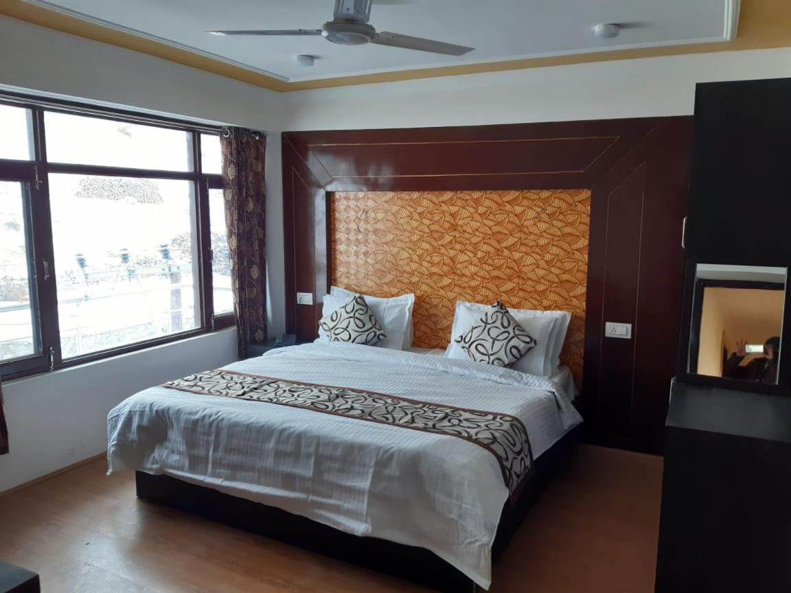 Hotel D Indian คาร์กิล ภายนอก รูปภาพ