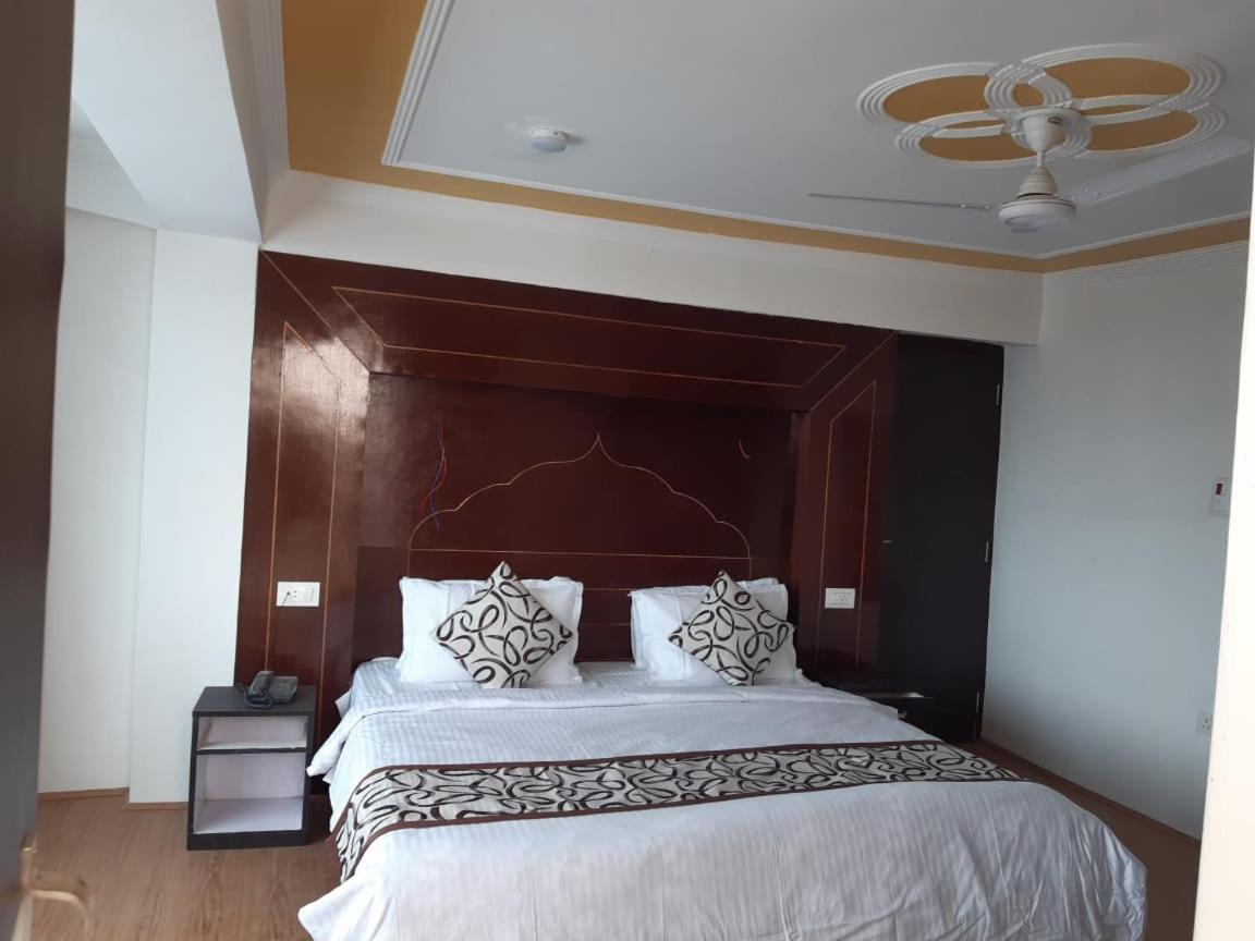 Hotel D Indian คาร์กิล ภายนอก รูปภาพ
