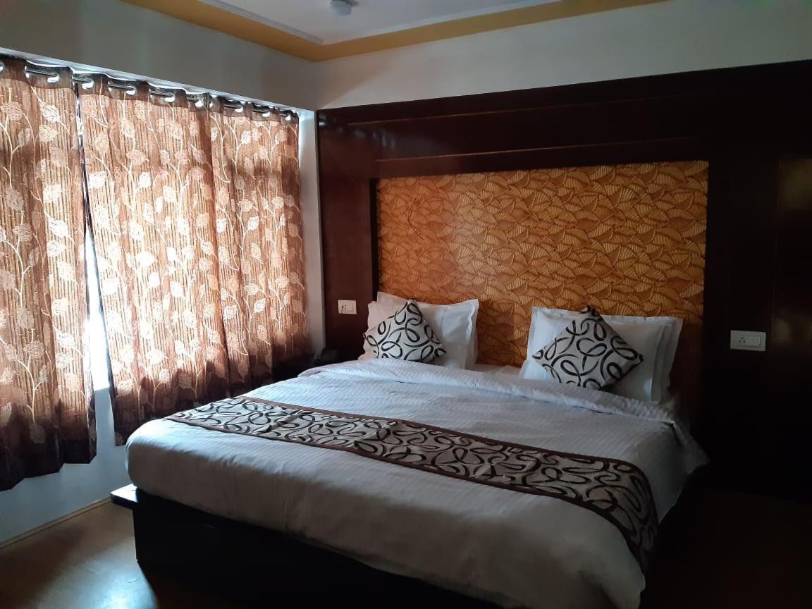 Hotel D Indian คาร์กิล ภายนอก รูปภาพ